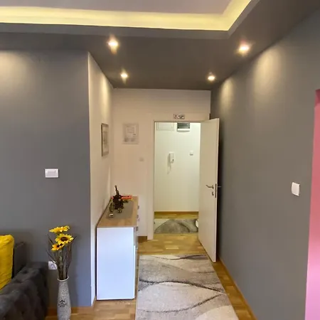 Lagano Lux Apartment *